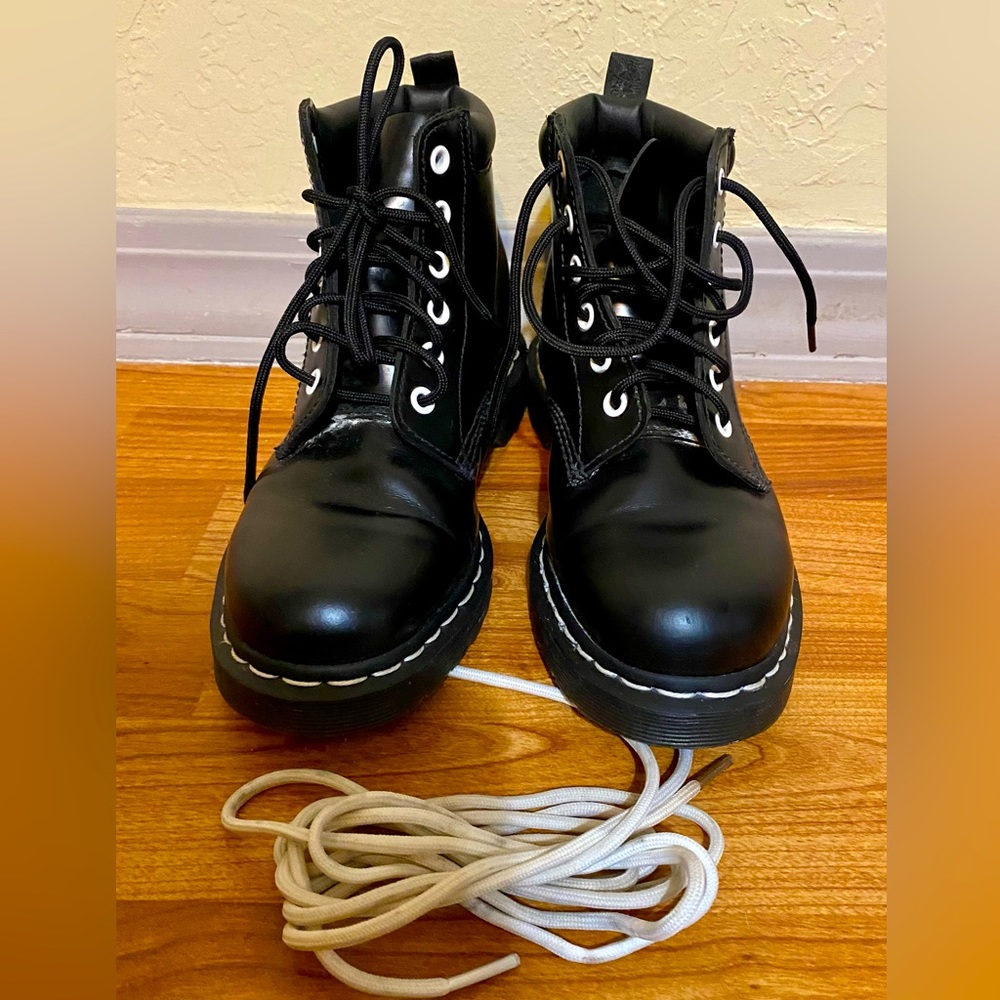 Dr. Martens 939 White Eyelets Size 7 w